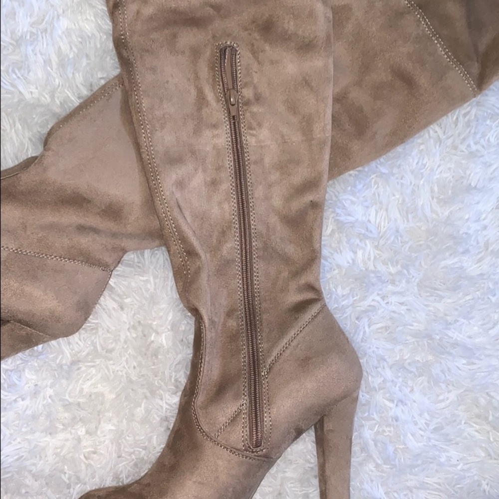 Over the Knee Amaya Tan Boots (NWOT) - Picture 13 of 16